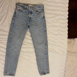 Levi’s wedgie fit size 26